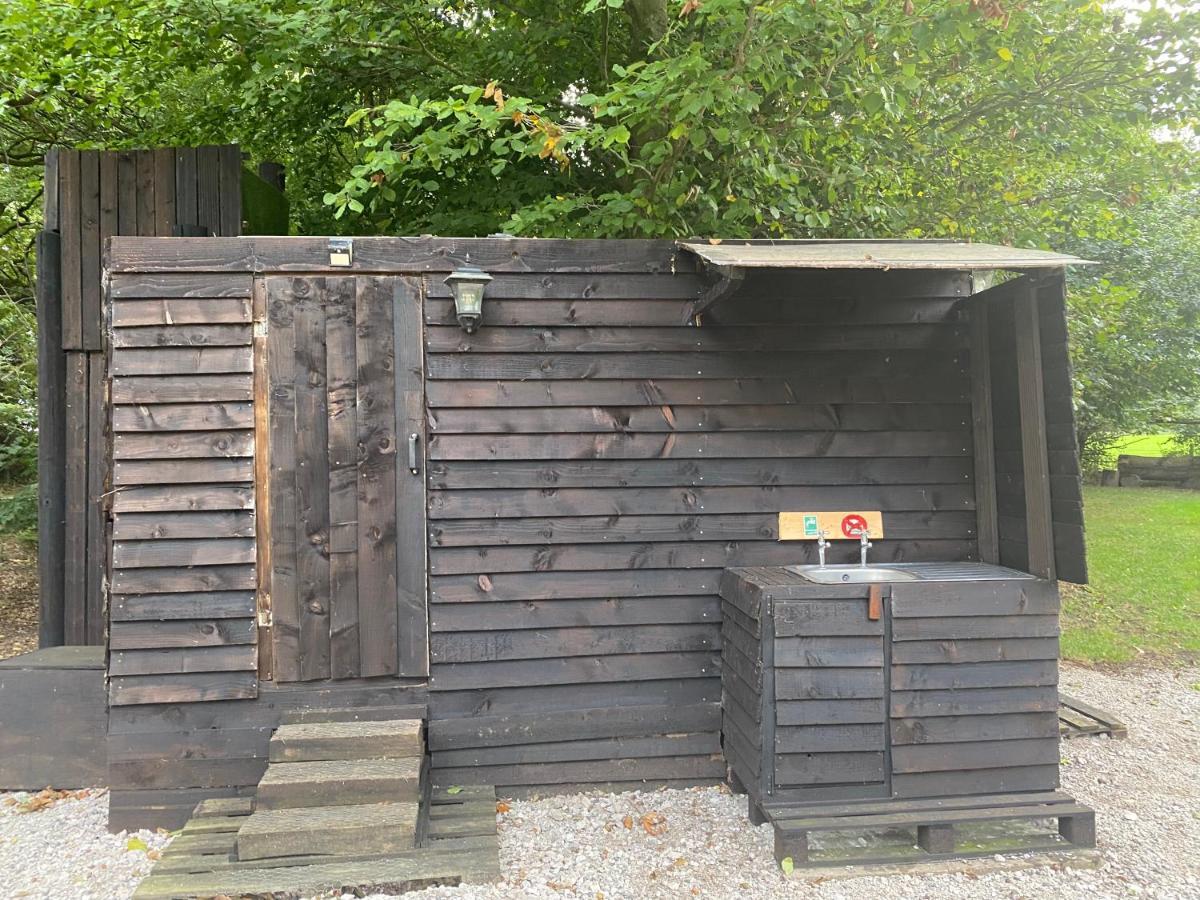The Shepherd'S Hut - Wild Escapes Wrenbury Off Grid Glamping - Ages 12 And Over Baddiley Dış mekan fotoğraf